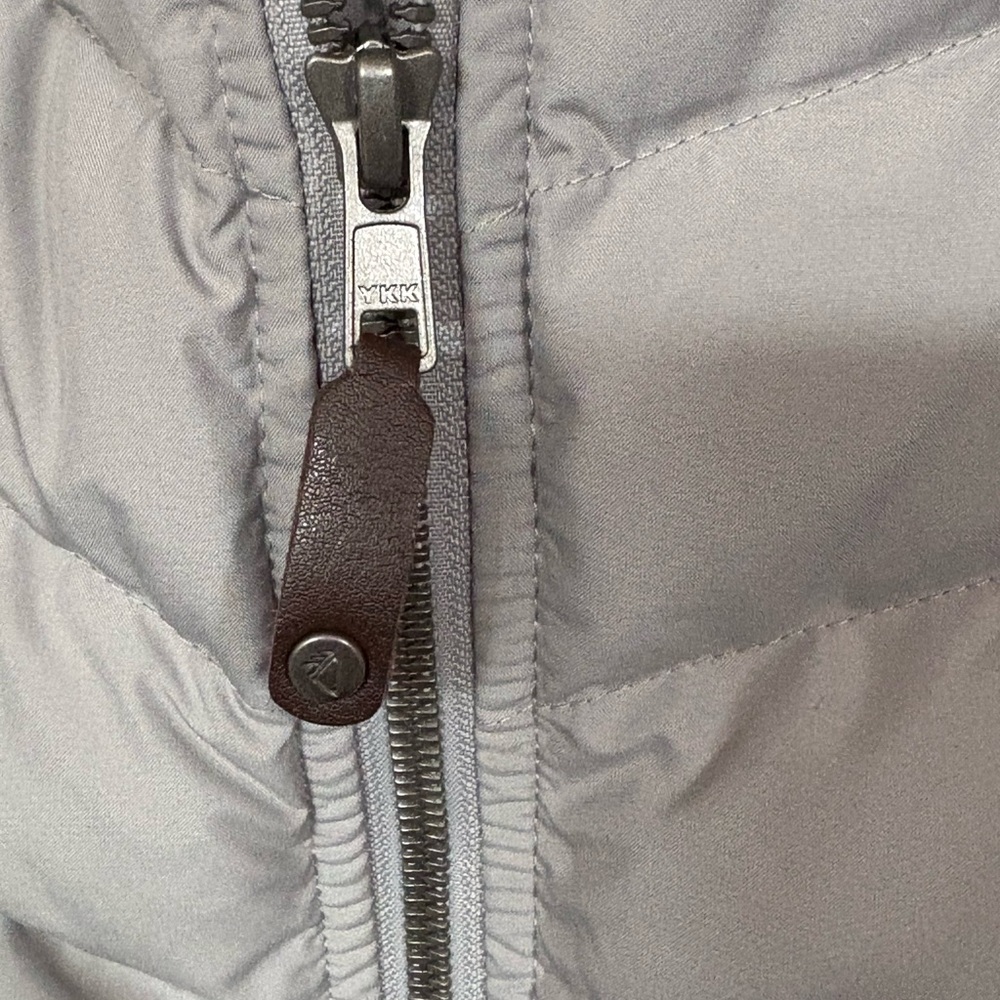 L.L. Bean Light Gray Quilted & Heathered Jacket - Picture 6 of 10